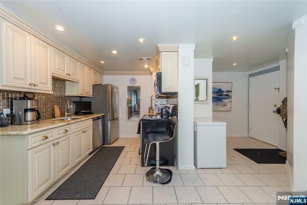 Property Photo: 310 Lookout Avenue 505 NJ 07601