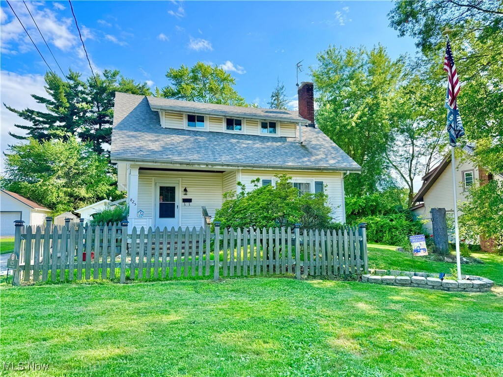 Property Photo: 825 Summit Street OH 44460
