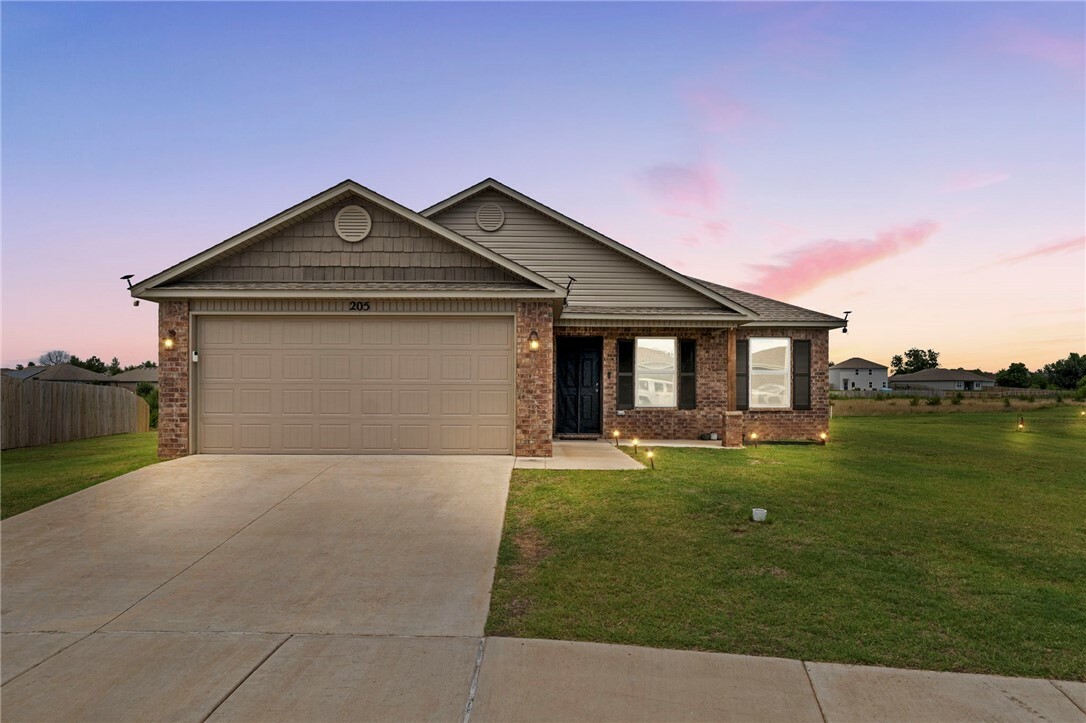 205 W Broadway Street  Rogers AR 72758 photo