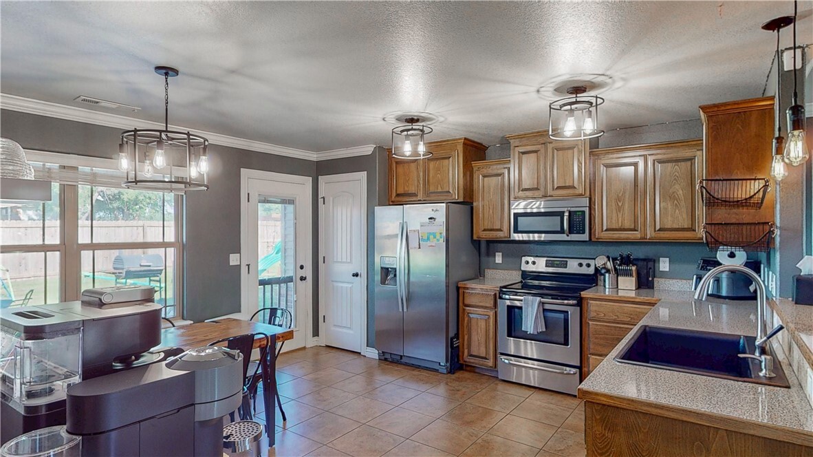 Property Photo: 1401 Arkansas Lane AR 72753