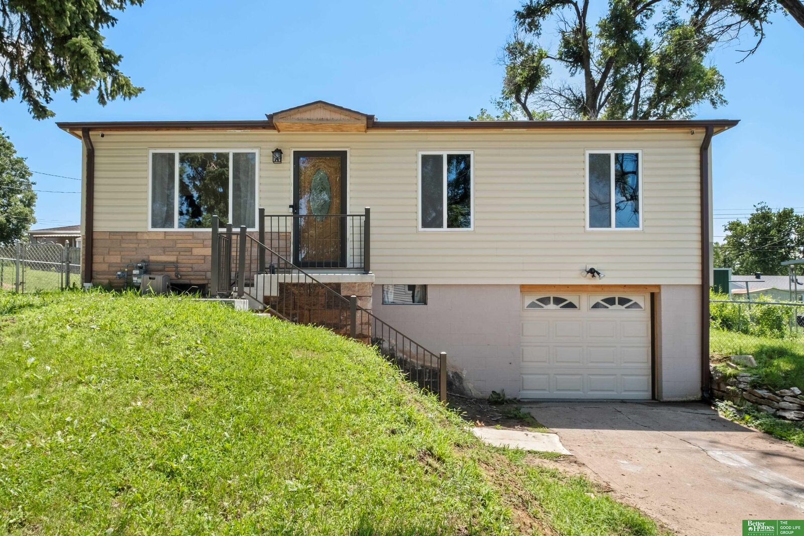 Property Photo:  2117 Emiline Street  NE 68147 