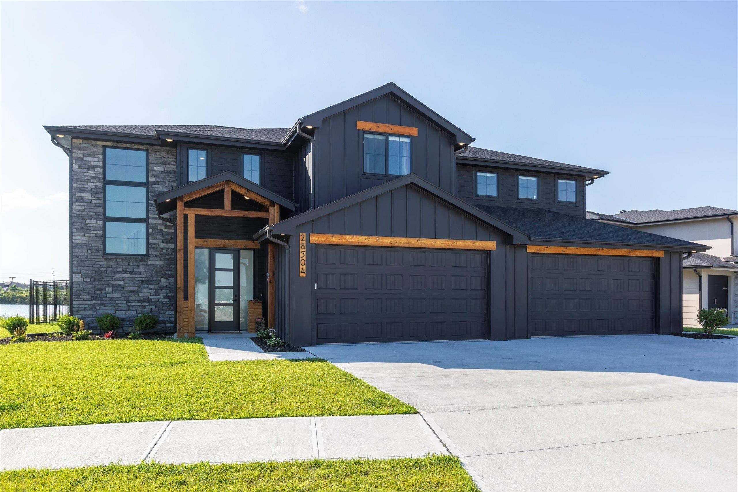 Property Photo: 28504 Laurel Circle NE 68064