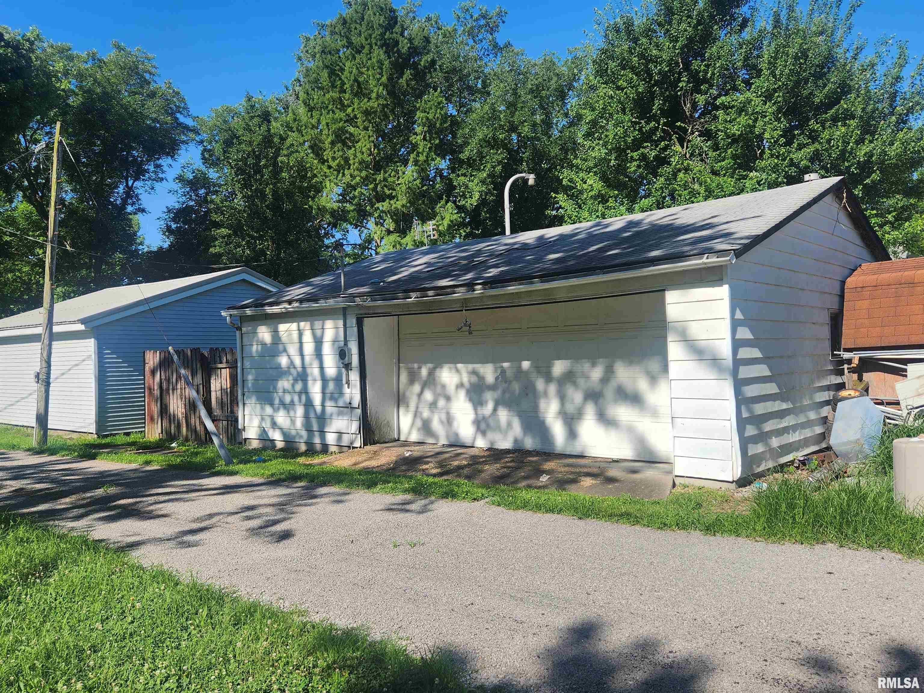 Property Photo: 242 Missouri Street IL 62274