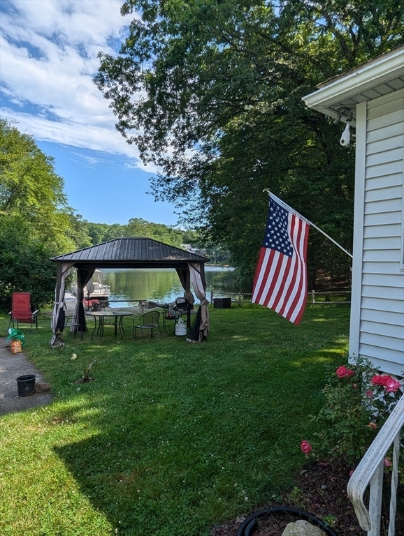 Property Photo:  14 Elizabeth St  MA 01571 