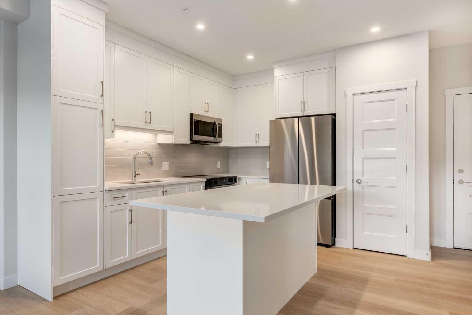 Property Photo: 81 Arbour Lake View NW 1203 AB T3G 0H4