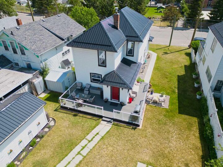 Property Photo: 7725 19 Avenue AB T0K 0M0