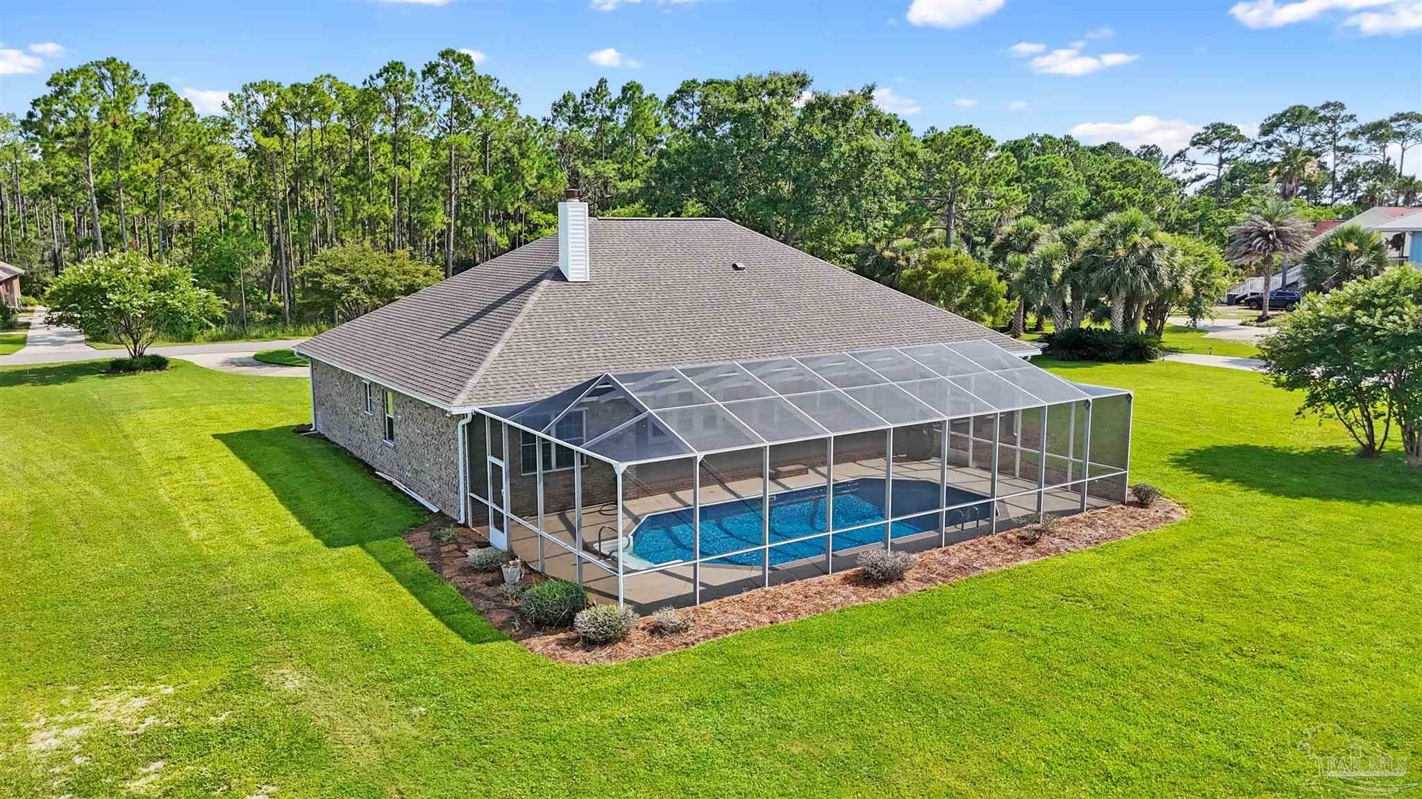 Property Photo: 5450 N Shore Rd FL 32507