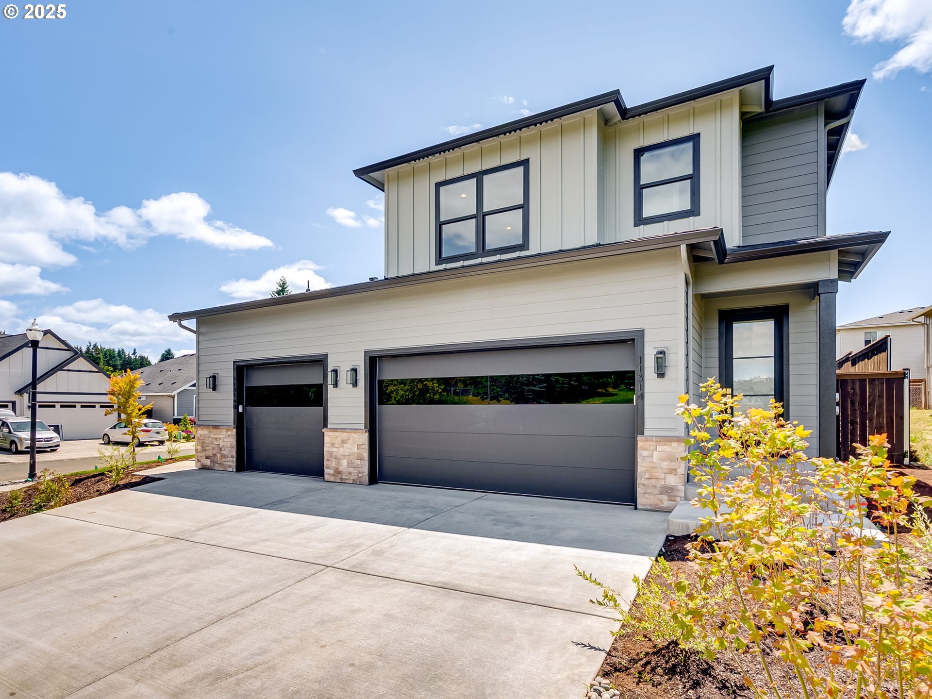 Property Photo:  11314 NW 19th Ave  WA 98685 