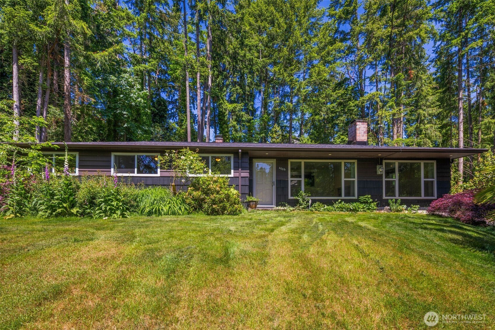 Property Photo: 4006 147th Place WA 98006