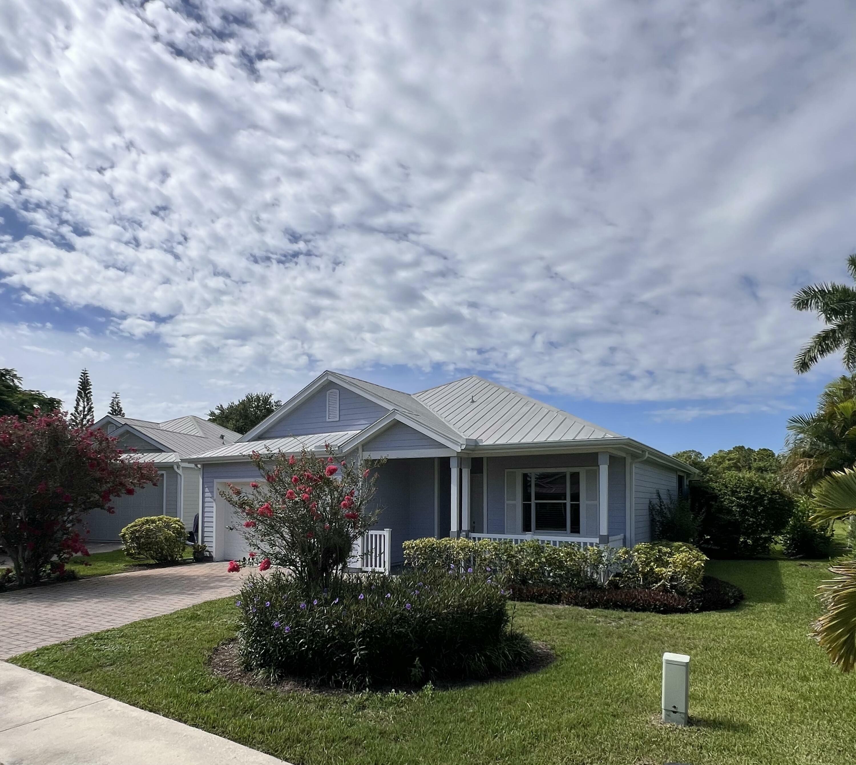 Property Photo: 452 NE Canoe Park Circle Circle FL 34983