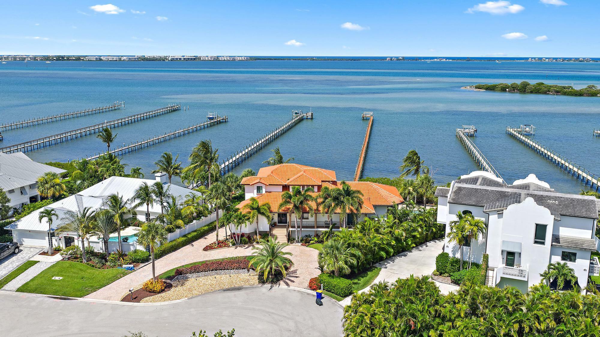 Property Photo: 14 Herons Nest FL 34996
