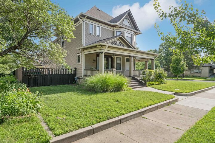 Property Photo:  1919 W Douglas Ave  KS 67213 