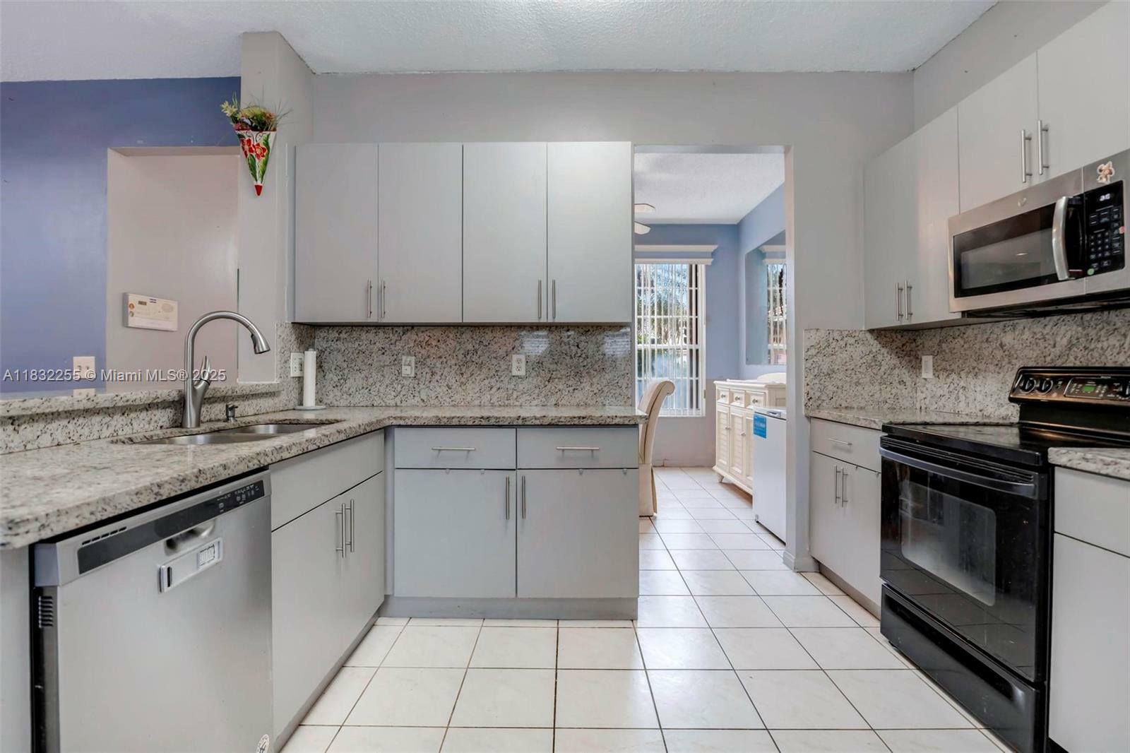 Property Photo: 1935 SW 150 Ave FL 33027