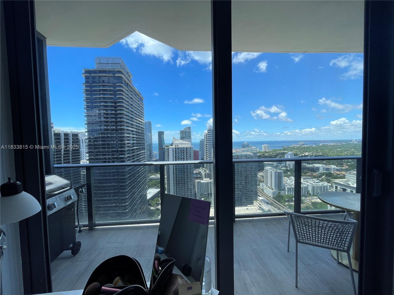 Property Photo: 45 SW 9th St 4405 FL 33130