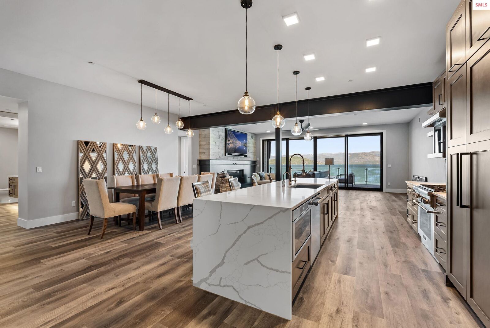 Property Photo:  802 Sandpoint Ave #8201  ID 83864 