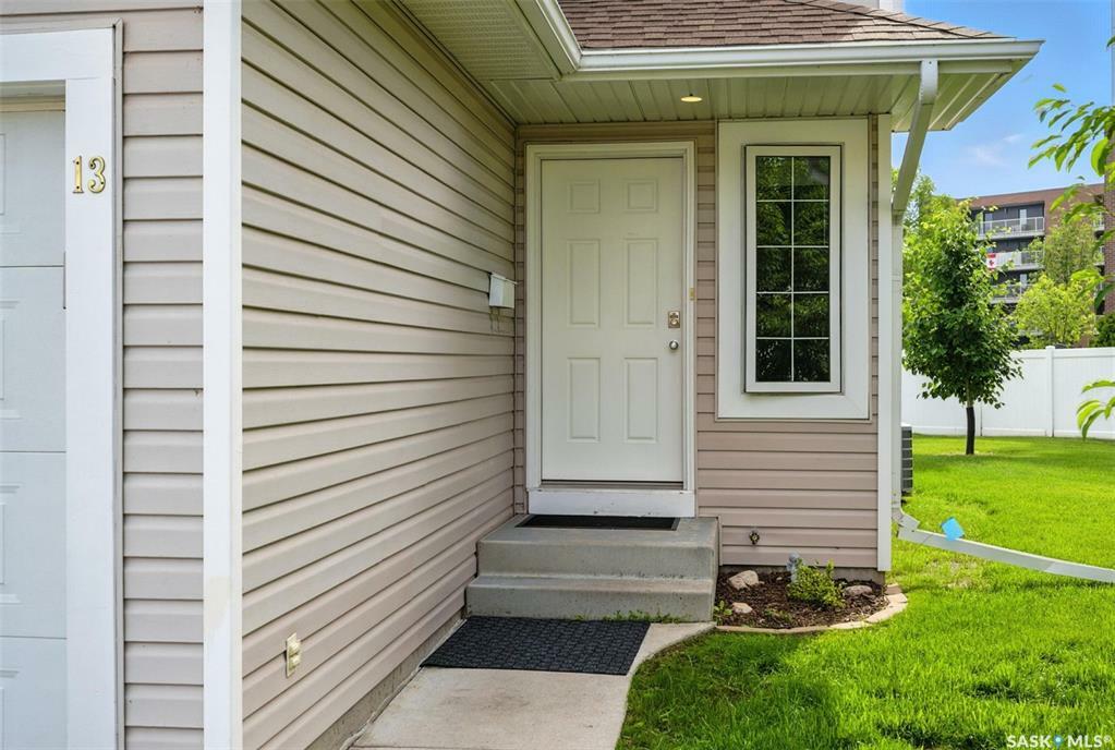Property Photo: 215 Pinehouse Drive 13 SK S7K 6N9