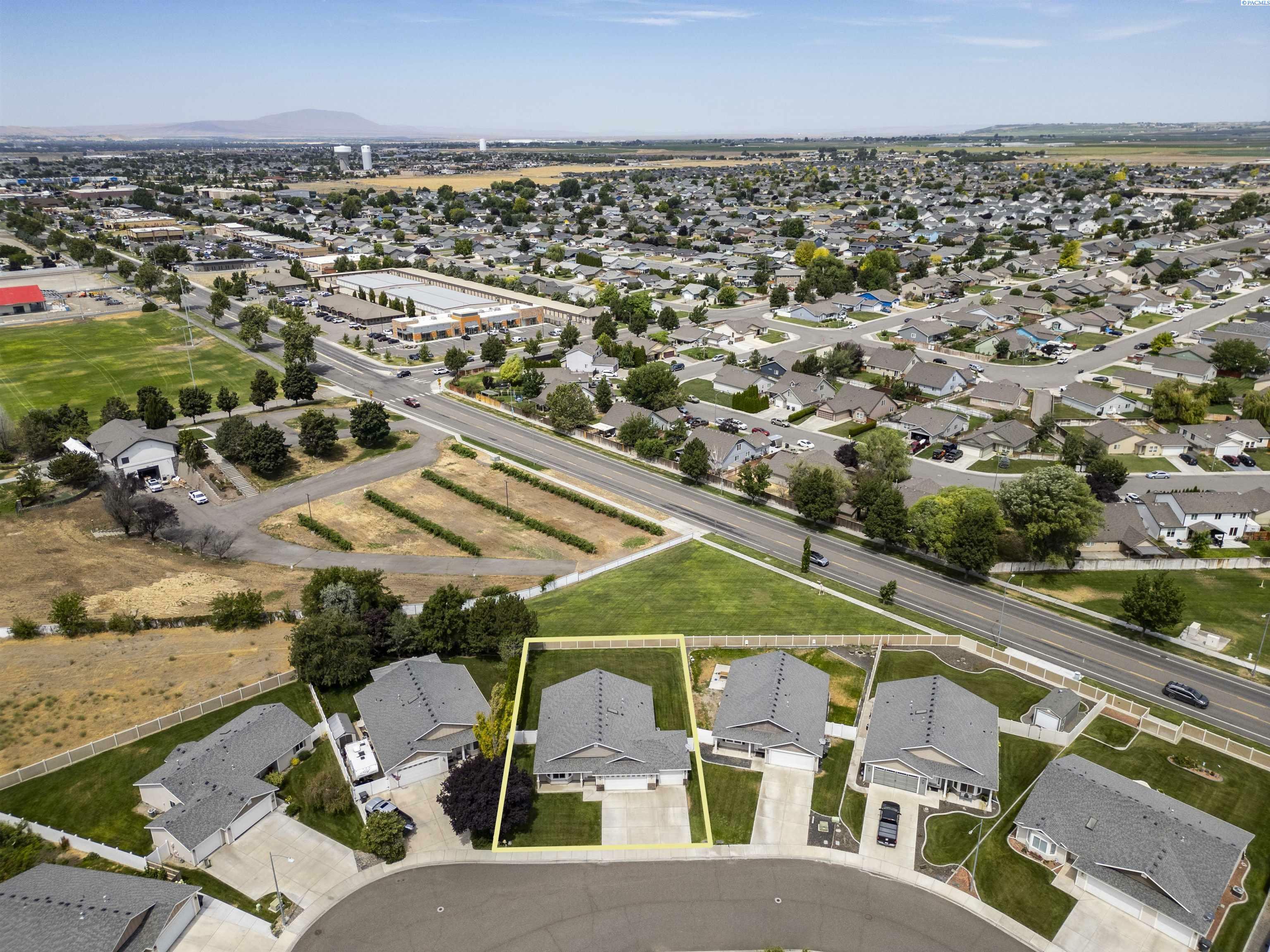 Property Photo: 5811 Austin Ct WA 99301