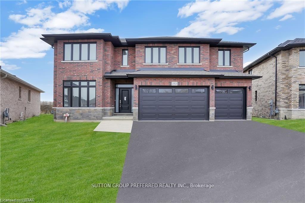 Property Photo:  252 Leitch Street  ON N0L 1J0 
