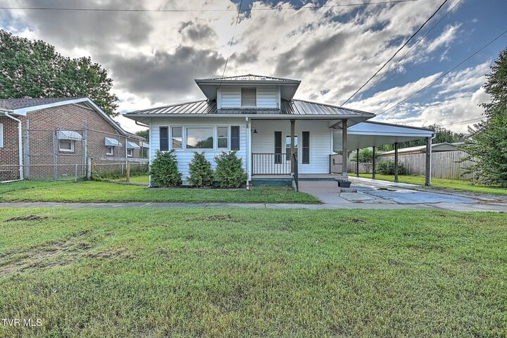 810 North Roan Street  Elizabethton TN 37643 photo