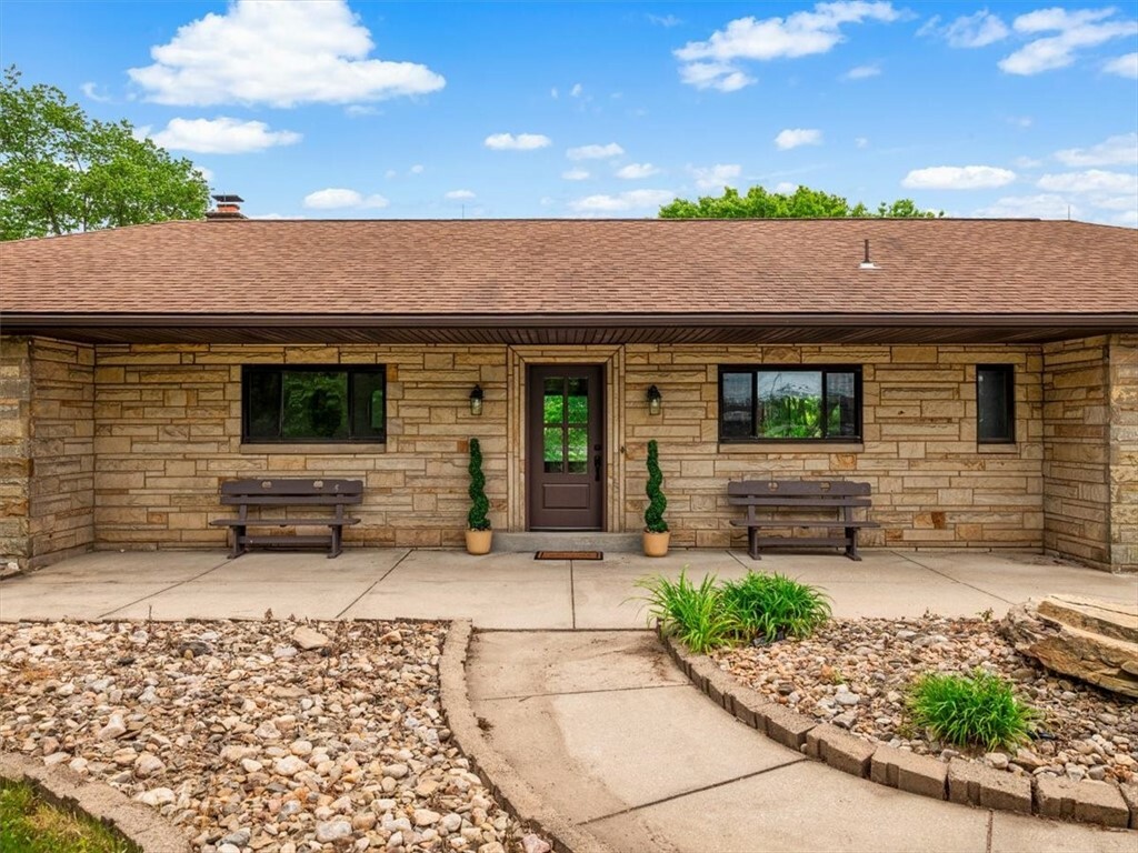 Property Photo: 330 Center Grange Rd PA 15061