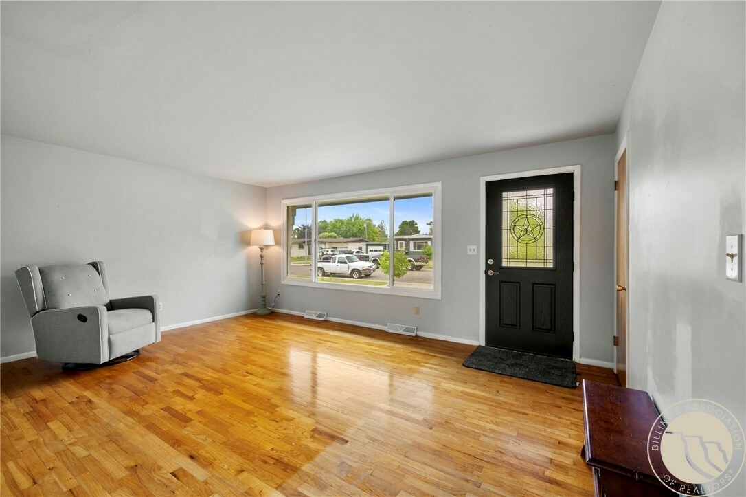Property Photo: 2937 Miles Ave MT 59106