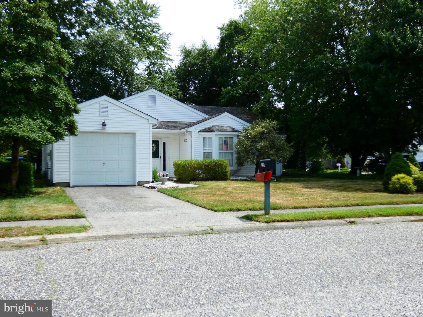 Property Photo: 227 Lantern Place NJ 08087