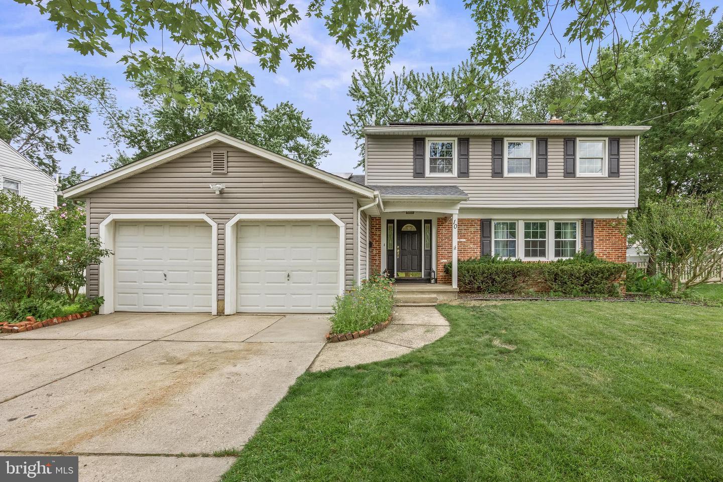 Property Photo: 10 Old Colony Lane NJ 08053