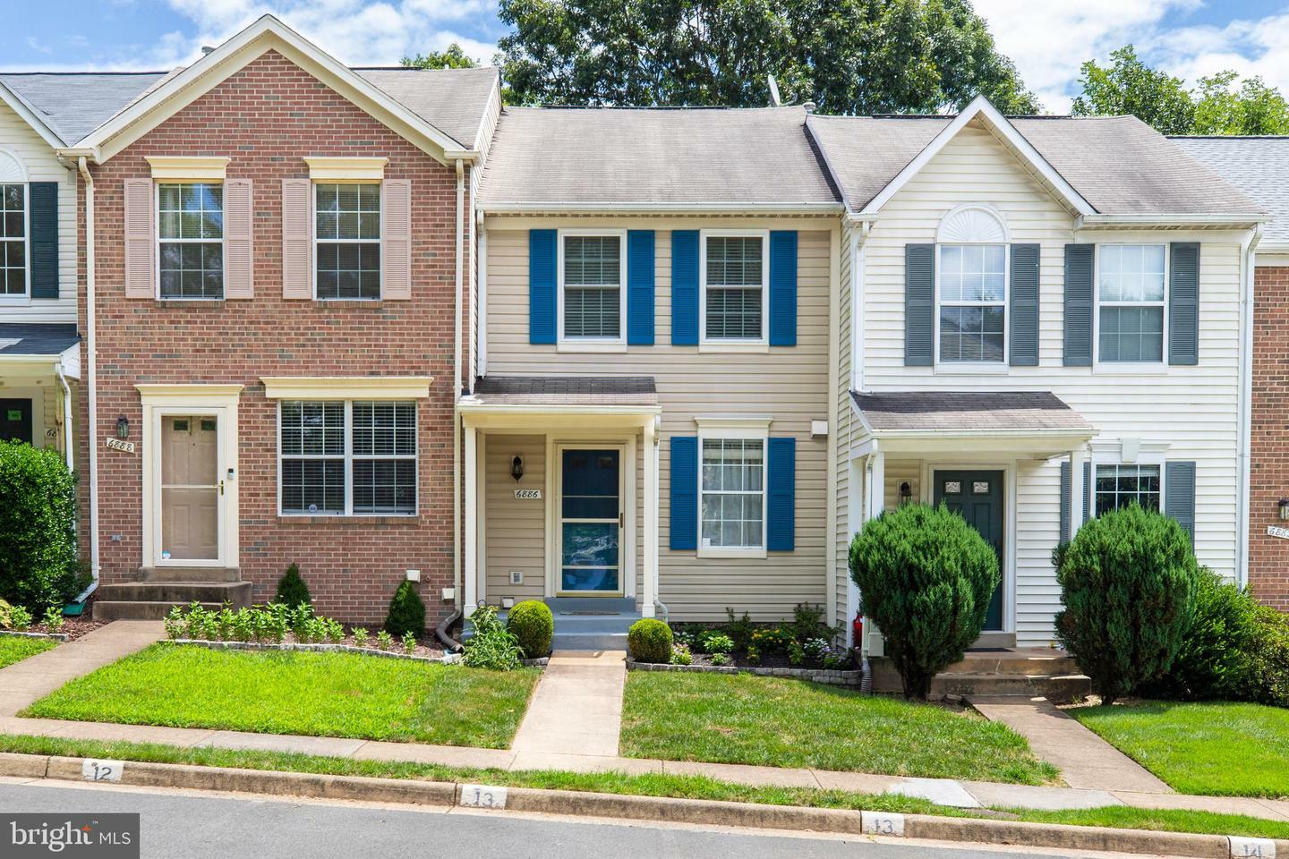 6886 Chasewood Circle  Centreville VA 20121 photo