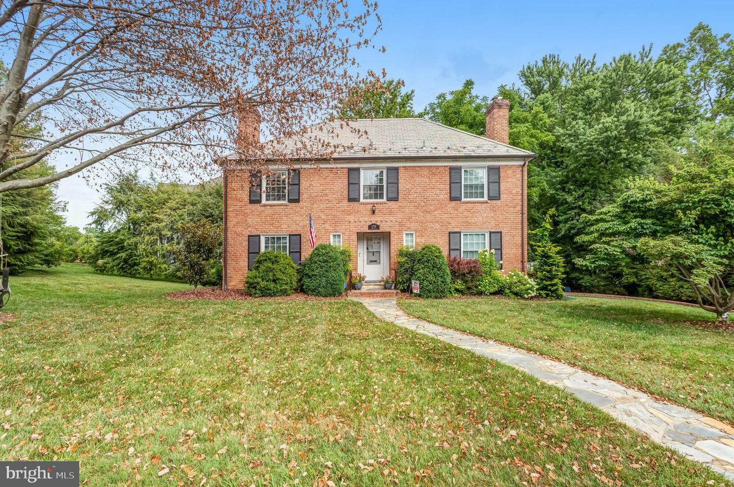Property Photo: 4755 34th Street N VA 22207