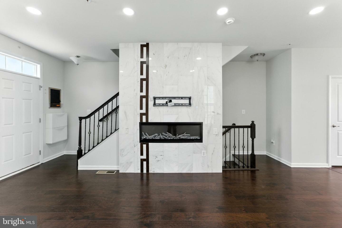 Property Photo: 1111 Trenton Place SE DC 20032