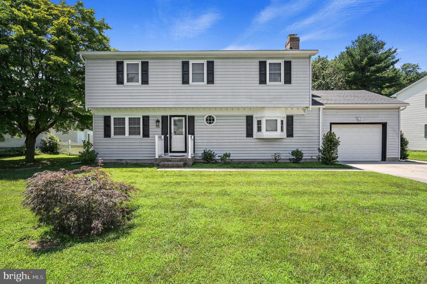 209 Lakelawn Drive  Milford DE 19963 photo
