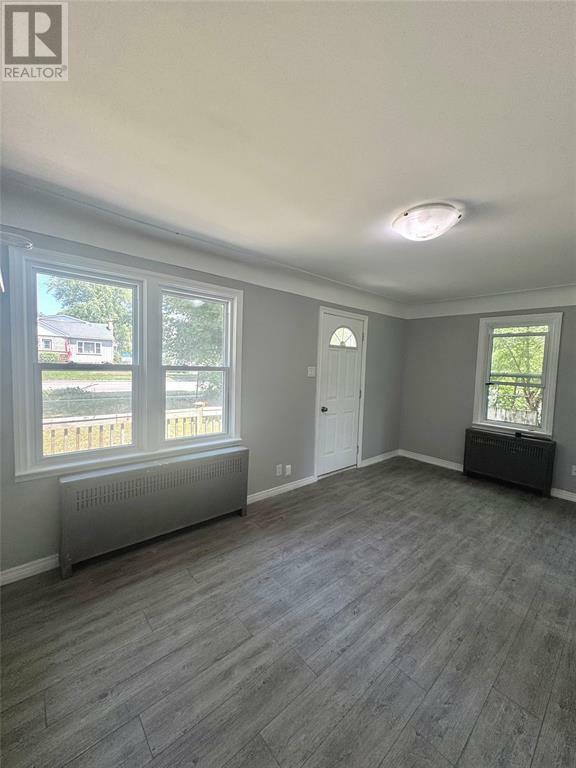 Photo de la propriété: 769 Wellington Street ON N7T 1J4