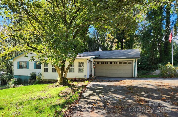 18 Peaceful Valley Lane  Flat Rock NC 28731 photo