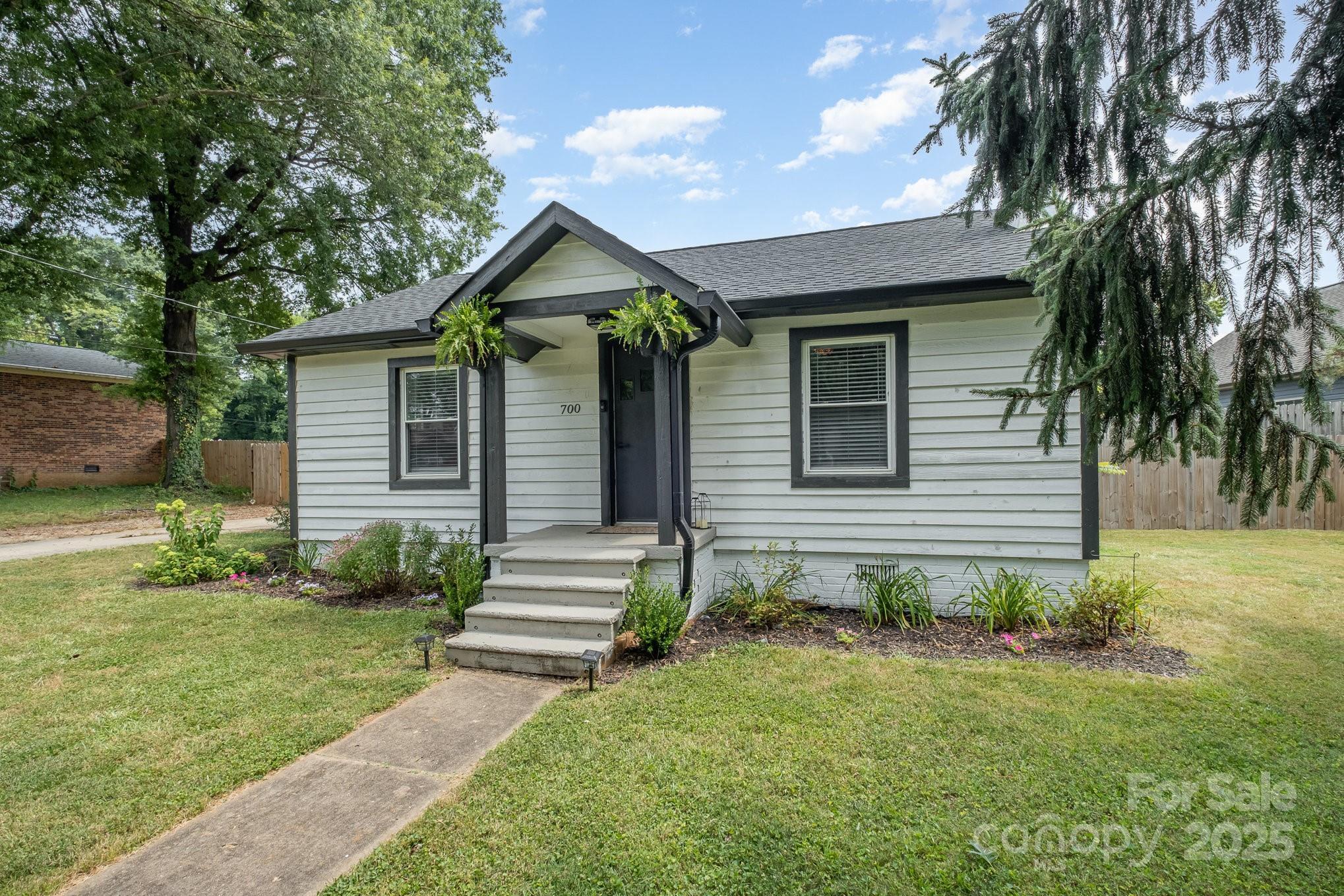 Property Photo: 700 Perkins Street NC 28098
