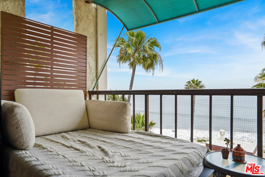 Property Photo:  26666 Seagull Way  CA 90265 