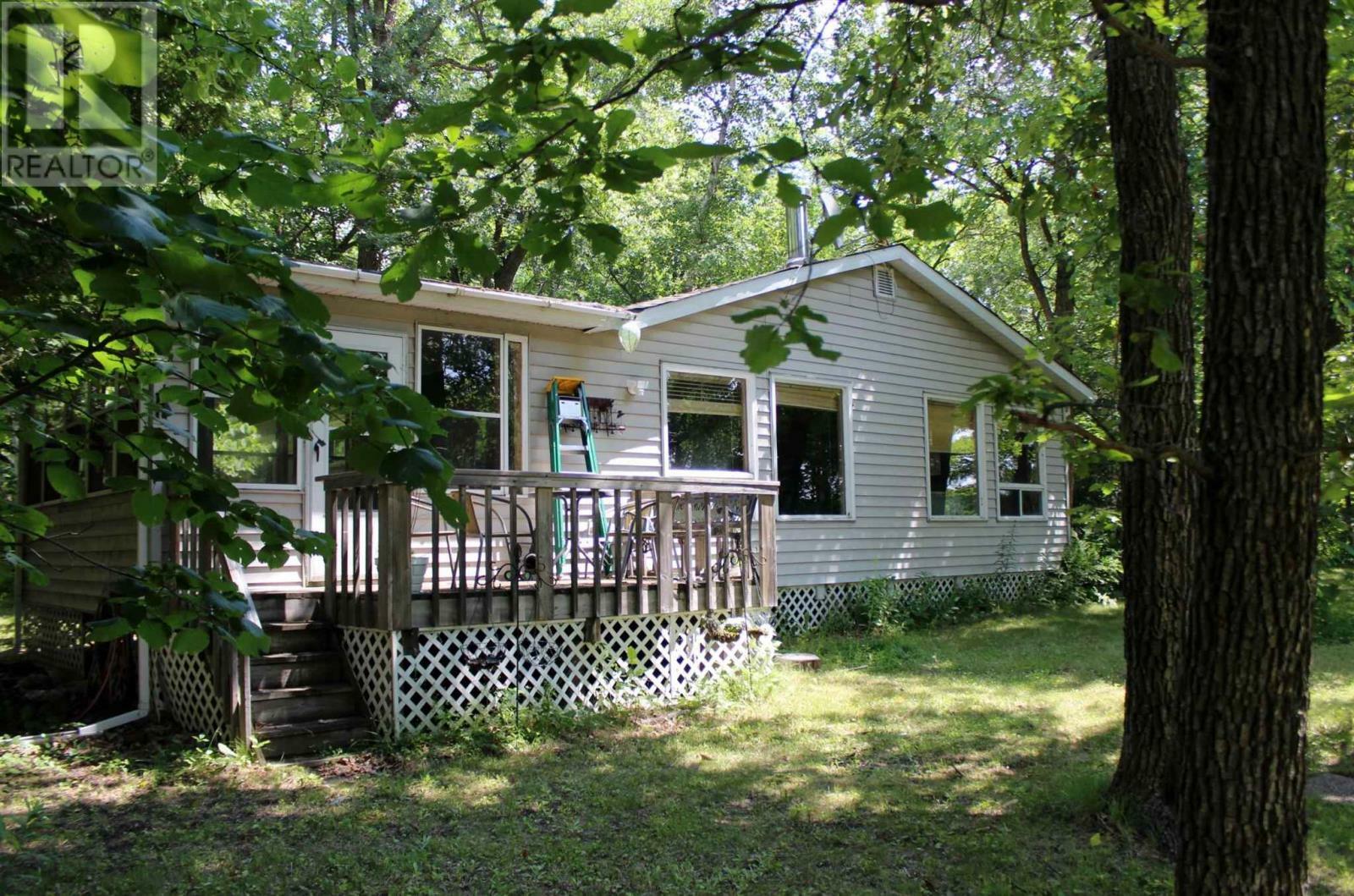 Property Photo: 29 Grant Dr ON P0W 1L0