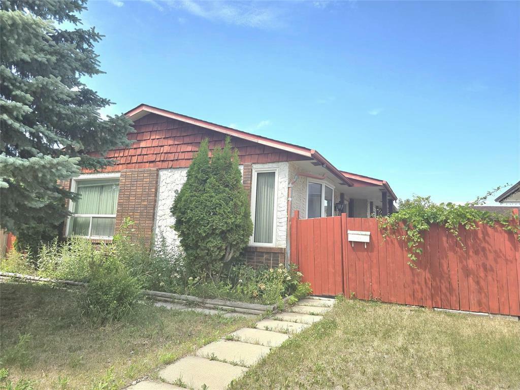 Property Photo: 361 Tyndall Avenue MB R2R 0W6