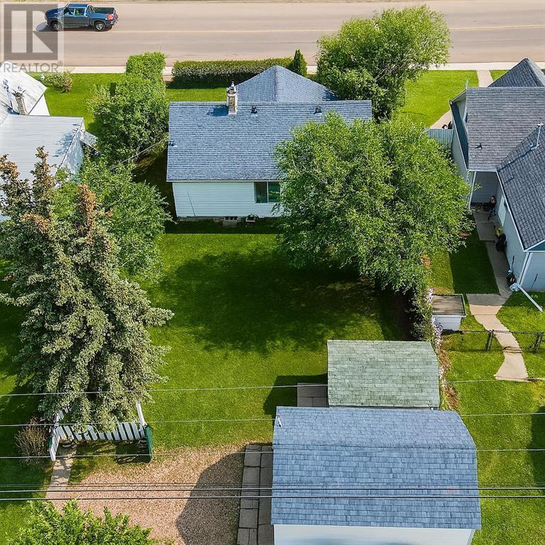Property Photo: 4936 49 Street AB T0B 1V0