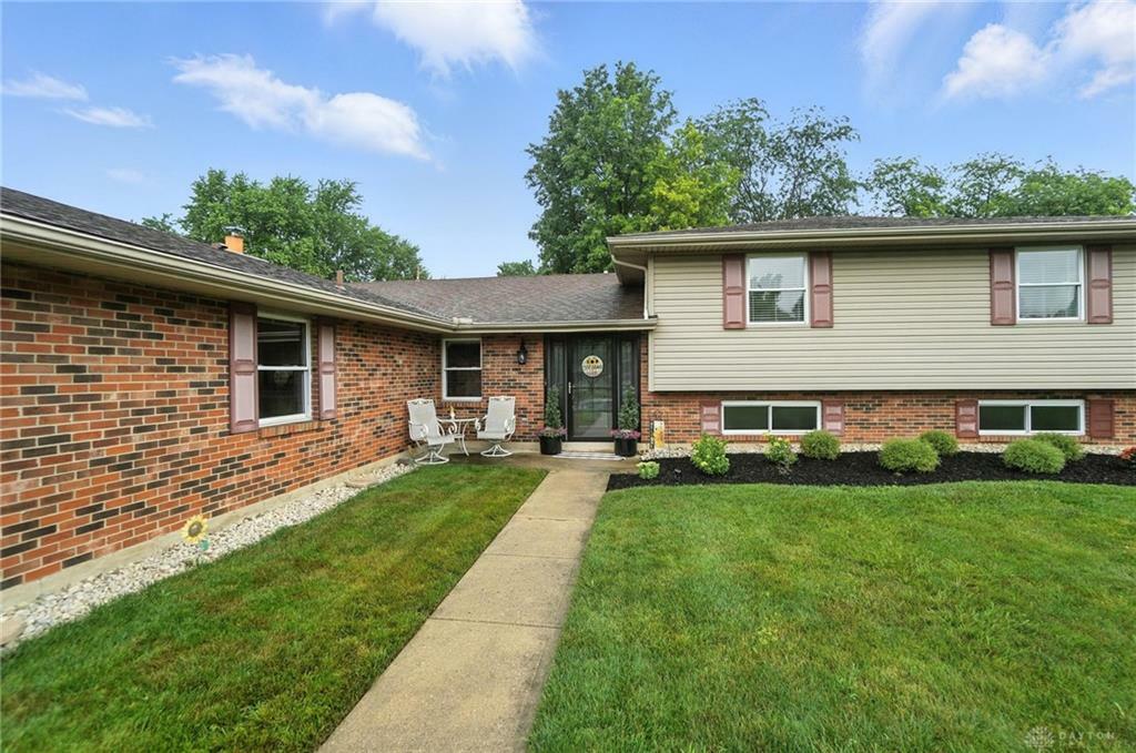 Property Photo: 1169 Kentshire Drive OH 45459