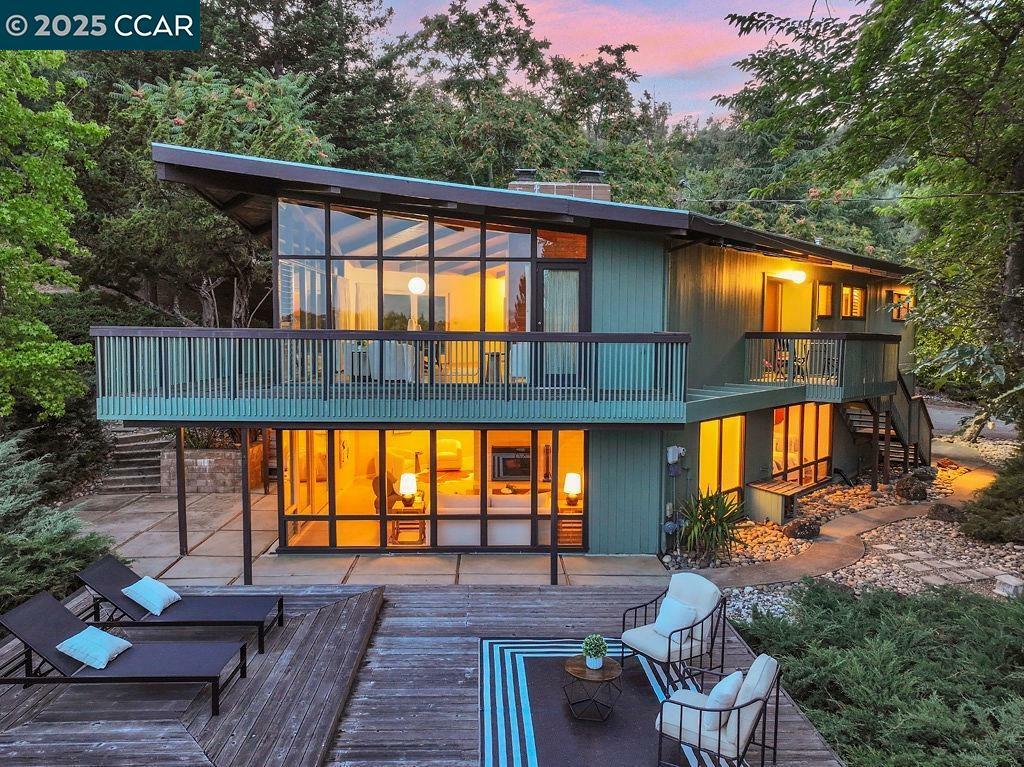 Property Photo: 180 Gordon Way CA 94553