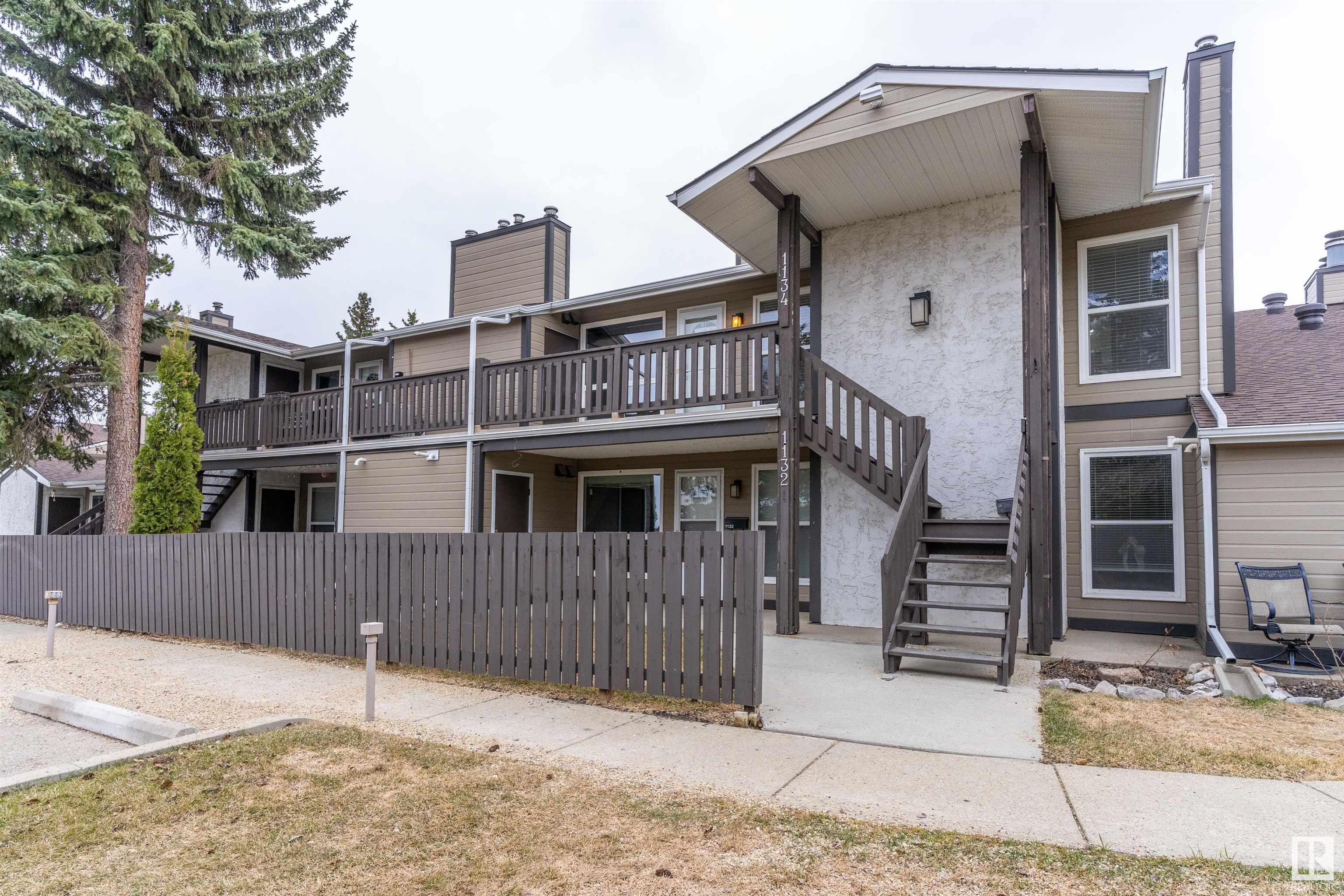 1134 Saddleback Road NW  Edmonton AB T6J 4Z4 photo