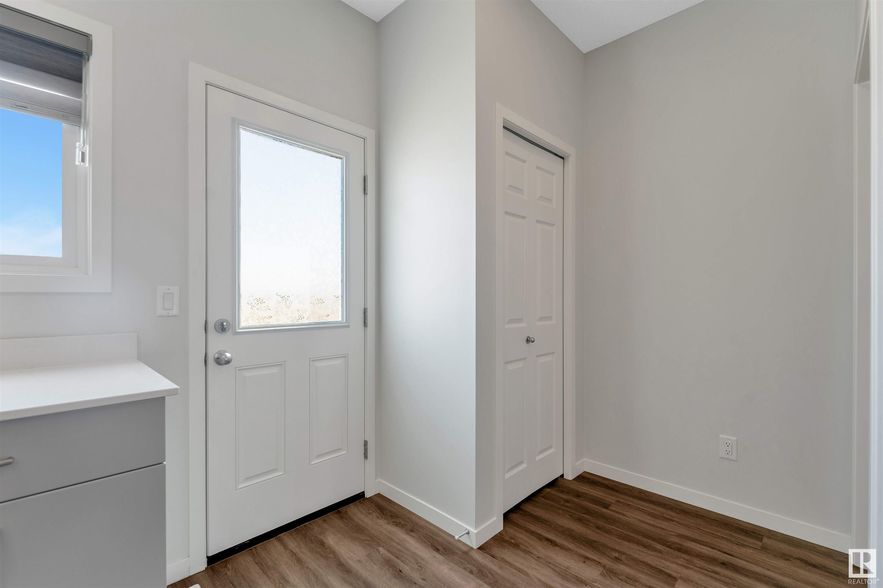 Photo de la propriété: 7135 46A St Street AB T4X 3B1
