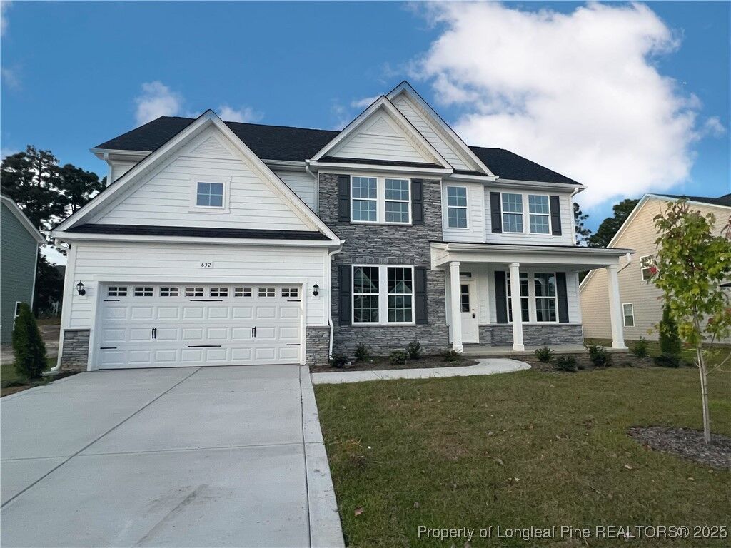 Property Photo: 632 Cresswell Moor Way NC 28311