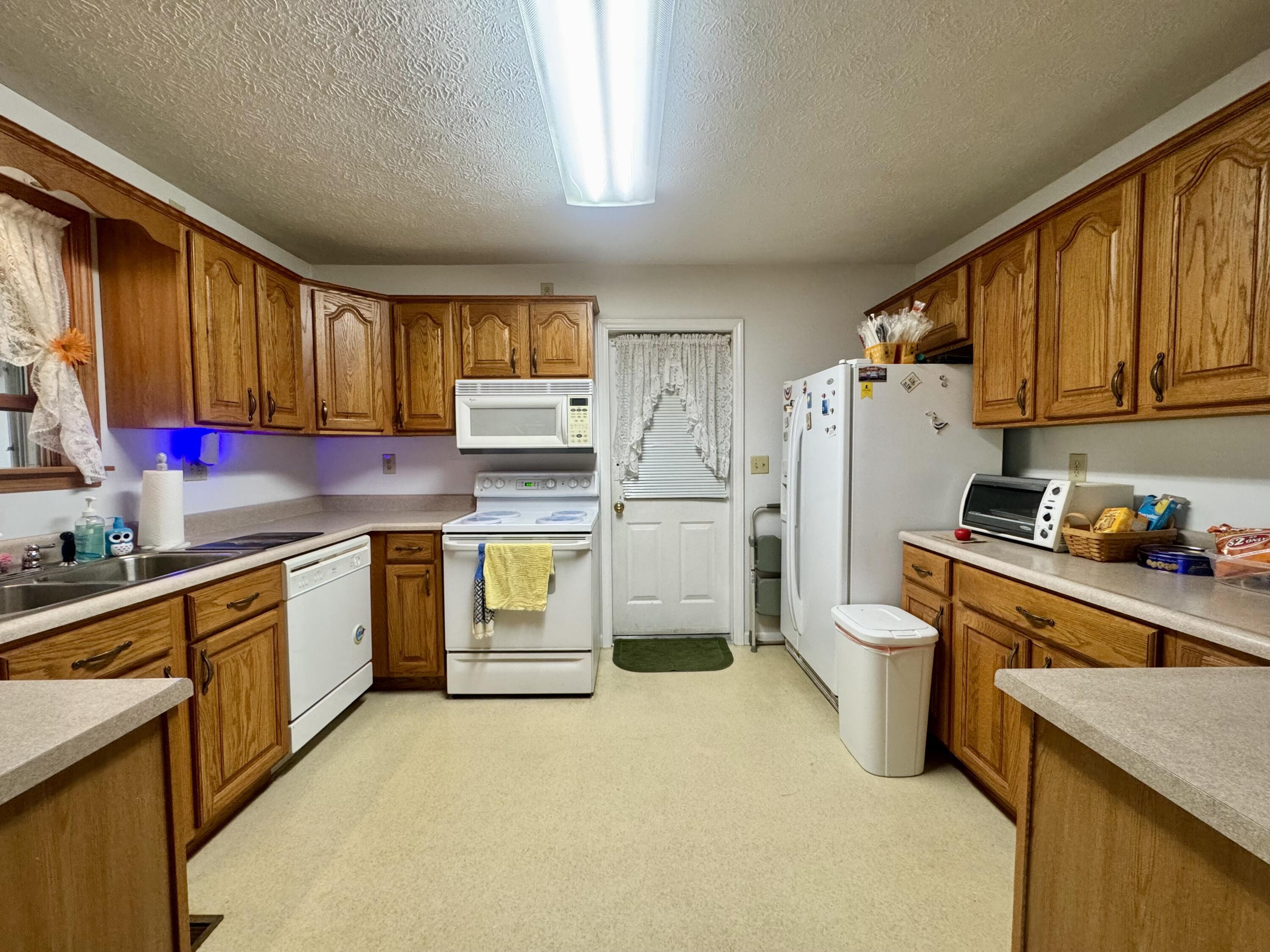 Property Photo: 125 Reedy Rd WV 26205
