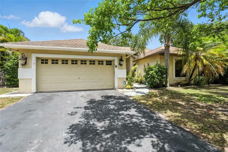 Property Photo: 5172 NW 53rd Ave FL 33073