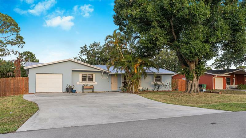 Property Photo: 2187 SE Shelter Dr FL 34952