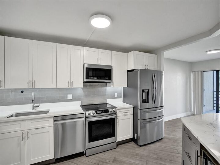 Property Photo: 5851 E Camino Del Sol 305 FL 33433