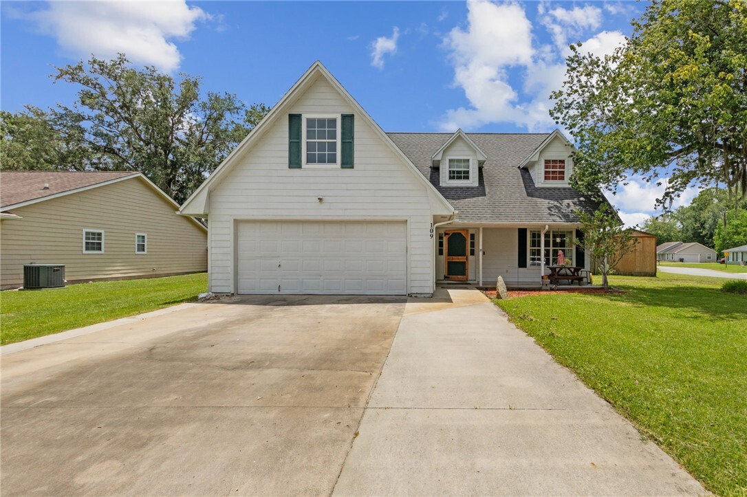 Property Photo: 109 W Old Pond Drive GA 31548