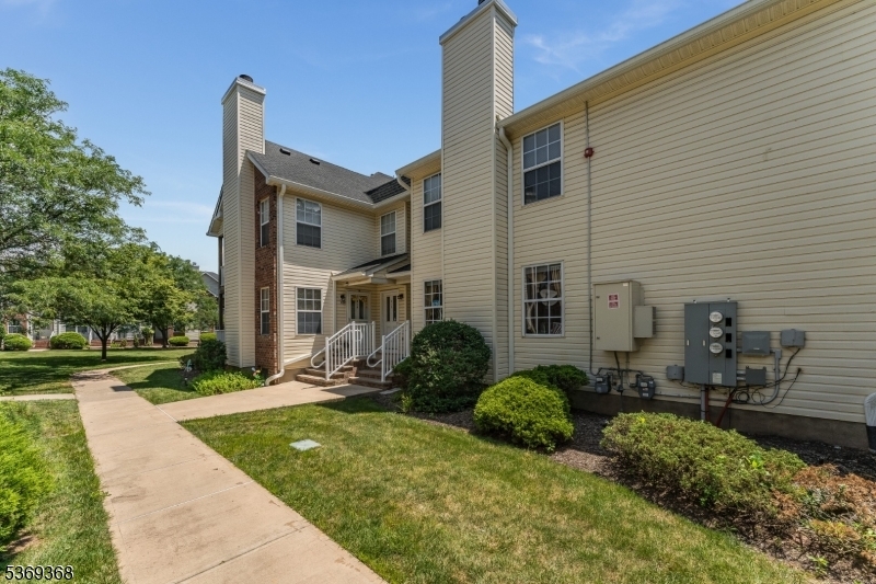 Property Photo:  416 Ripley Ct 416  NJ 08854 