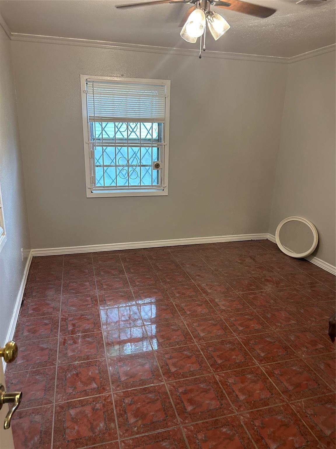 Property Photo: 1407 Silverdale TX 77029